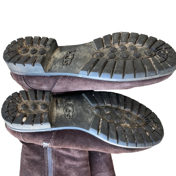 Super warm maroon Ugg Boots - Picture 2 of 4